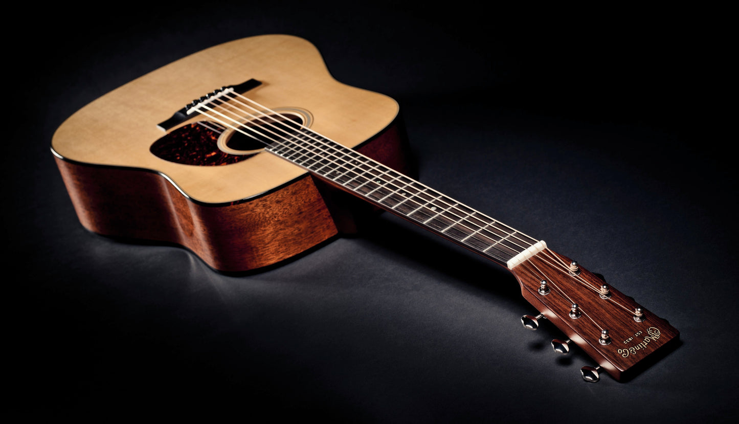 Martin D-18