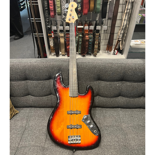 Squier Classic Vibe '60s Jazz Bass® Fretless (Brukt)