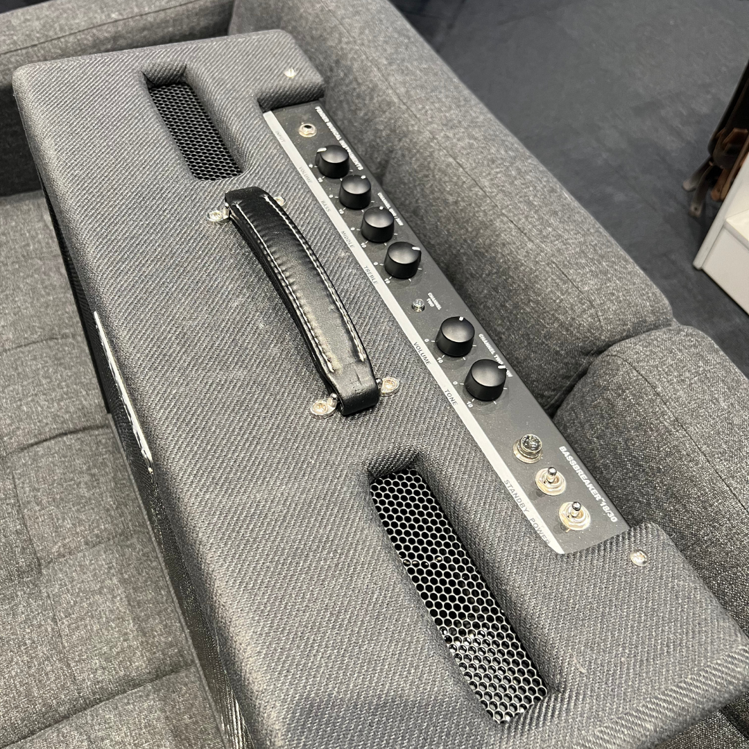 Fender Bassbreaker 18/30 Forsterker (brukt)
