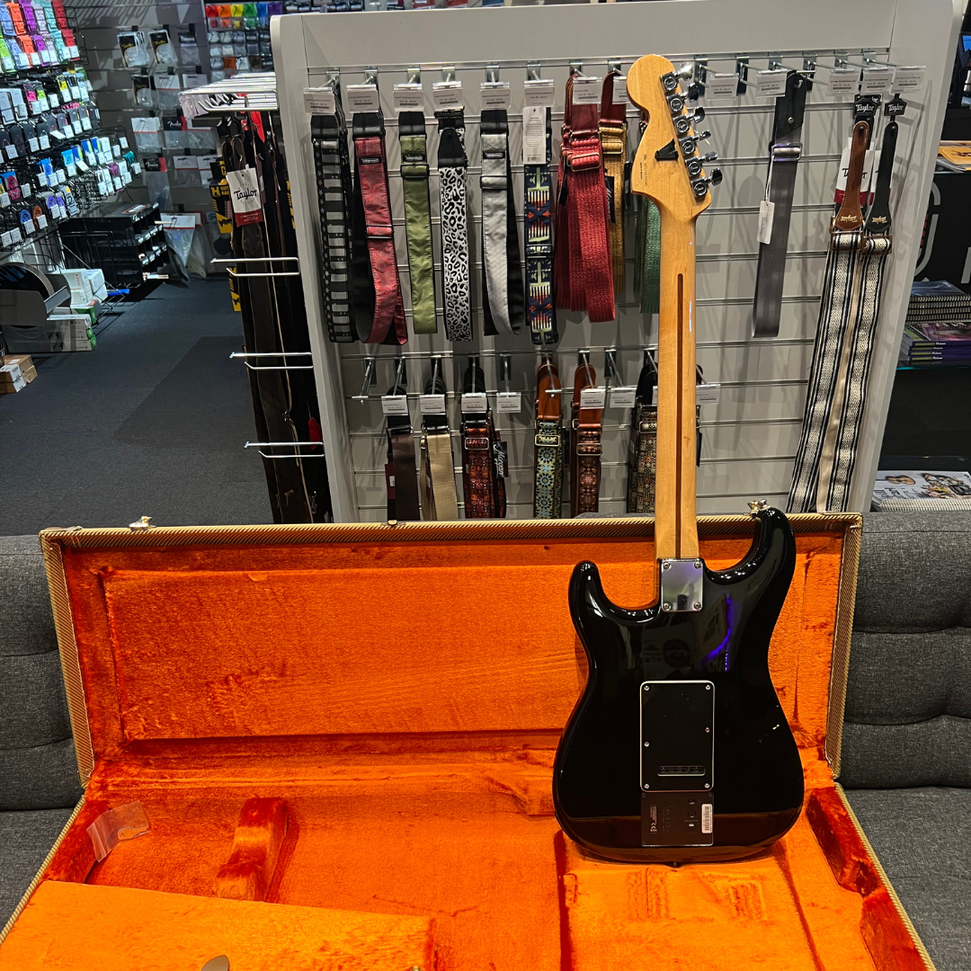 Fender Deluxe Stratocaster HSS med Fishman TriplePlay (brukt)