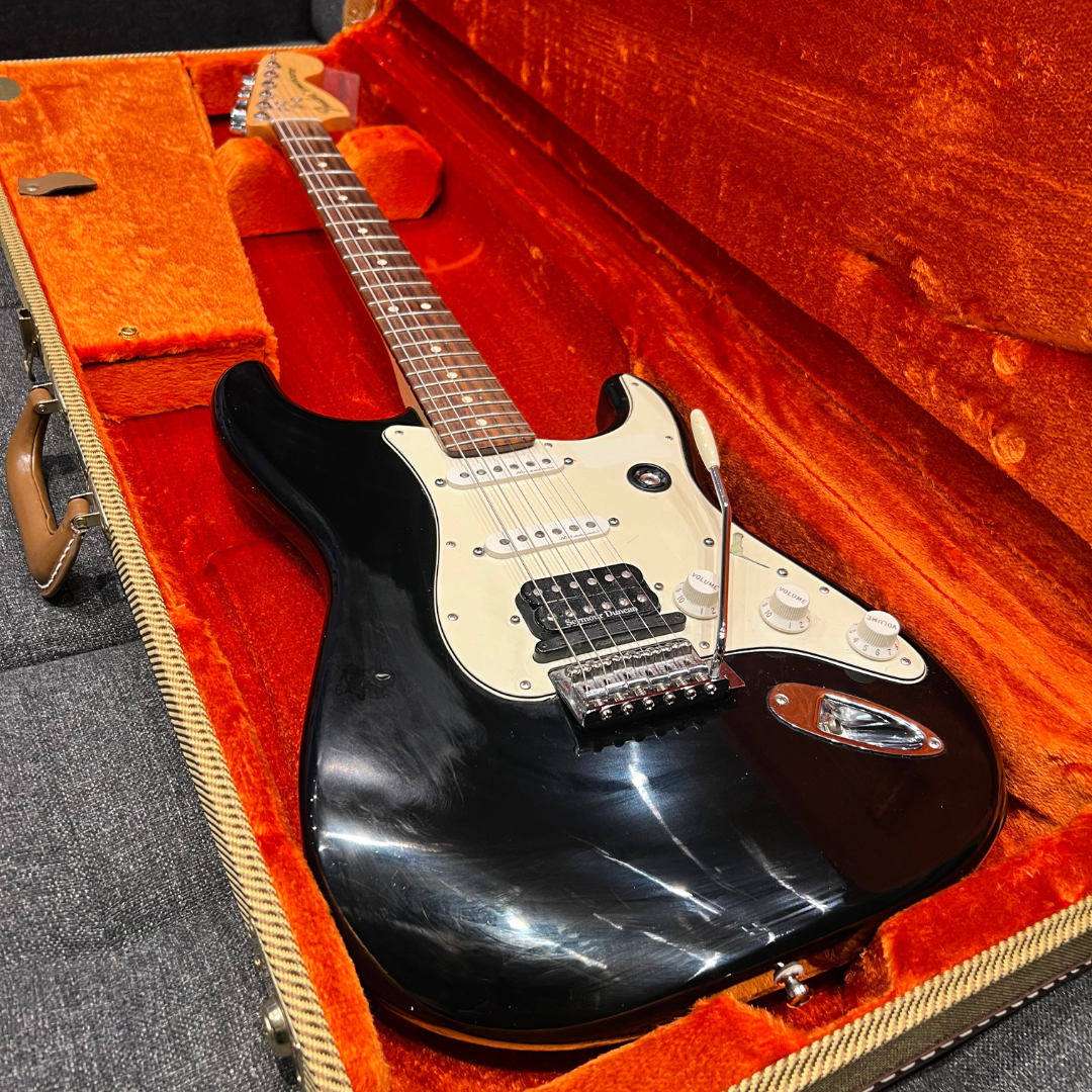 Fender Deluxe Stratocaster HSS med Fishman TriplePlay (brukt)