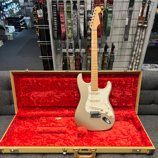 Fender Stratocaster American DLX Shoreline Gold (brukt)