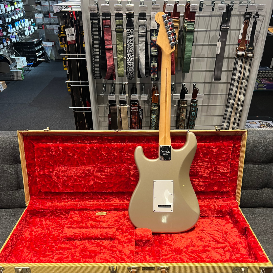 Fender Stratocaster American DLX Shoreline Gold (brukt)